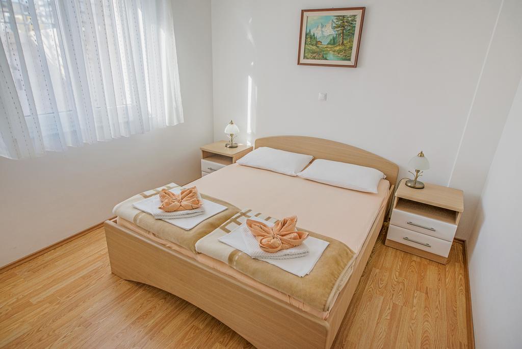 Apartments Mia Baška Eksteriør bilde