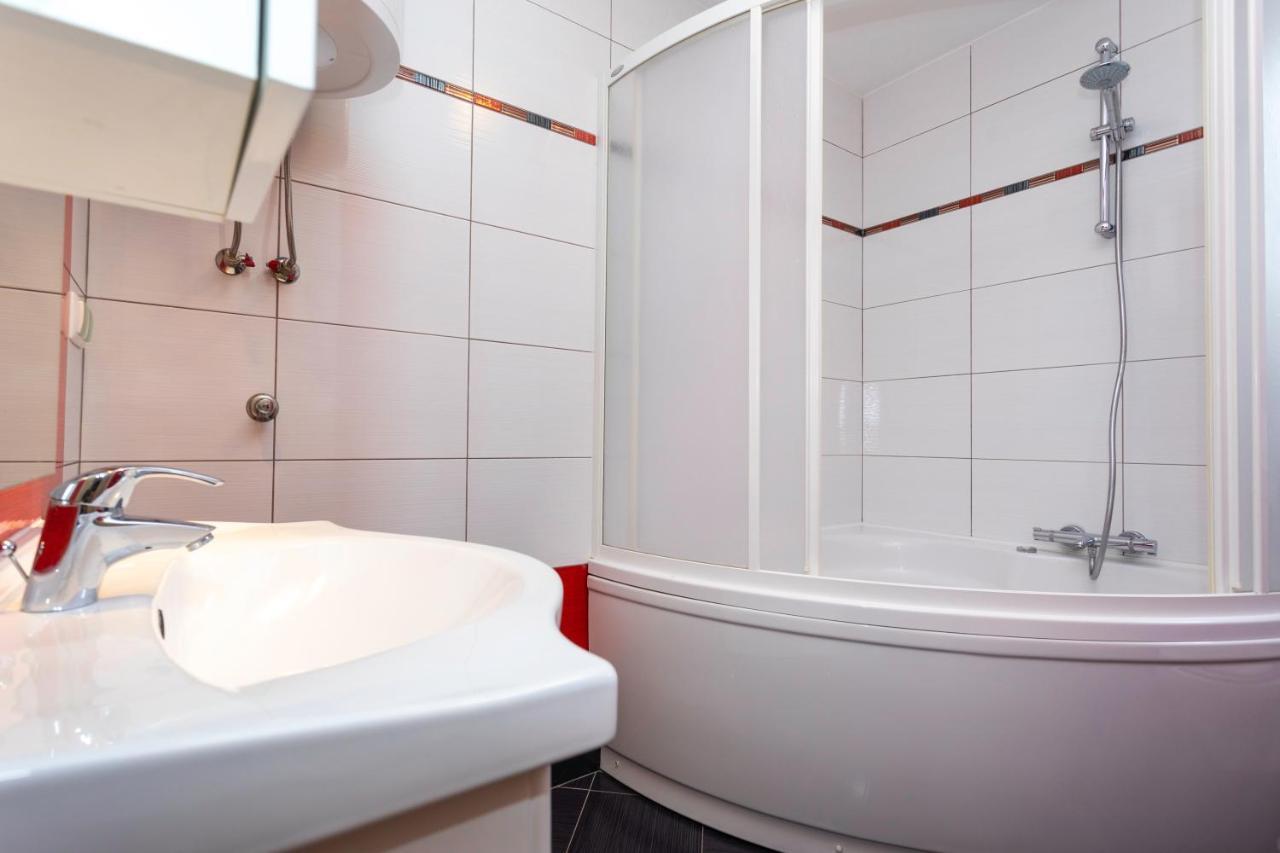 Apartments Mia Baška Eksteriør bilde